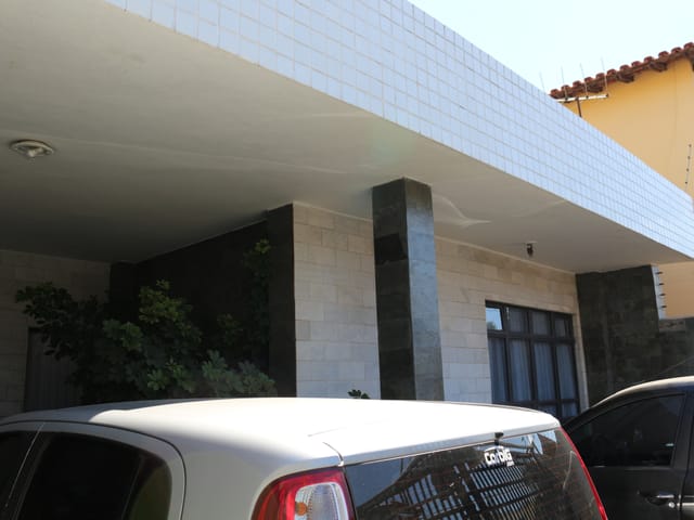 Casa com 400m² 4 quartos e 3 banheiros, à venda, no bairro Caiçara-Adelaide em Belo Horizonte