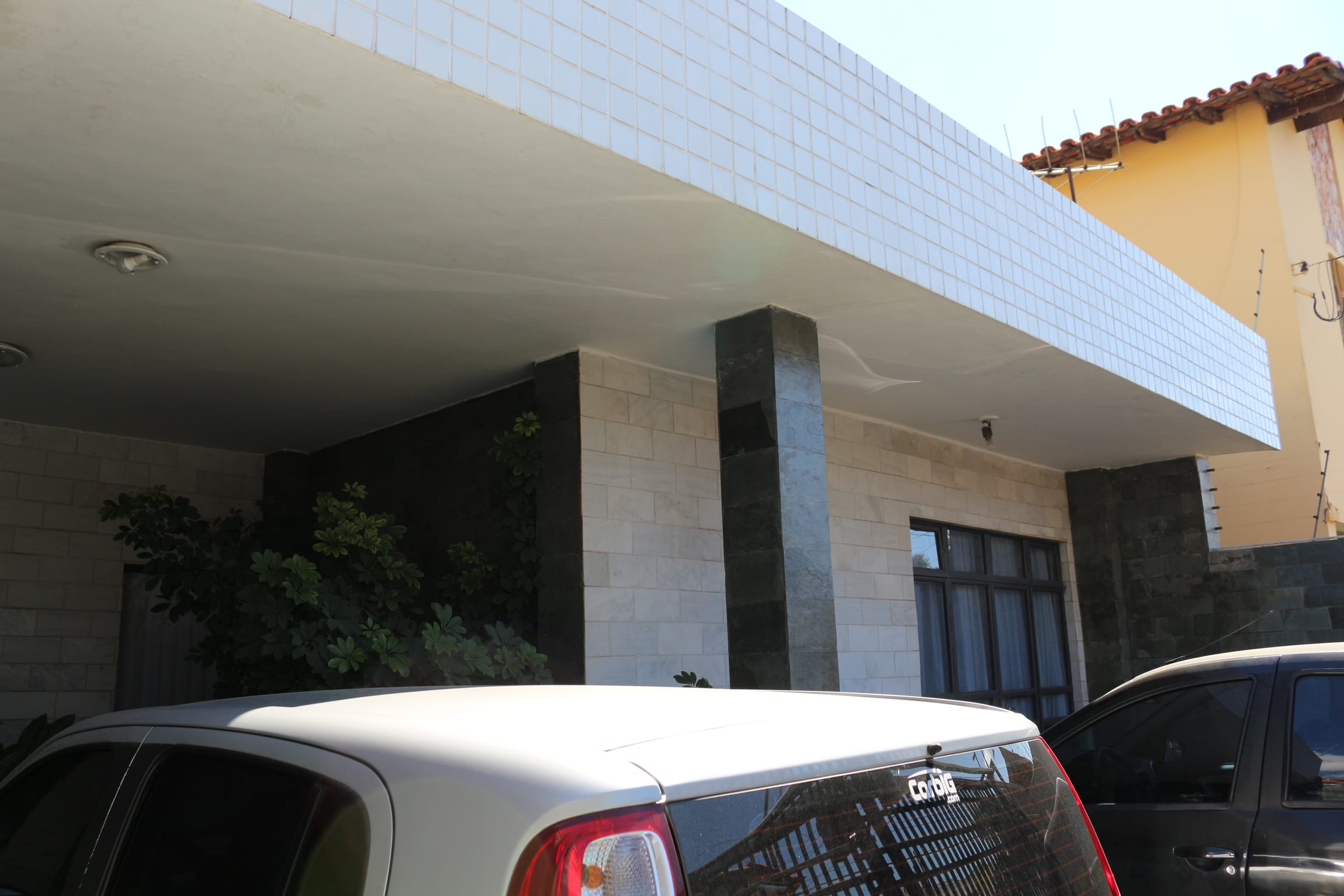 Casa à venda de 4 quartos, 4 vagas, 4 banhos, com 210 metros de área construída, Caiçara-Adelaide, Belo Horizonte, MG. Na melhor localização do bairro Caiçara. miniatura 3