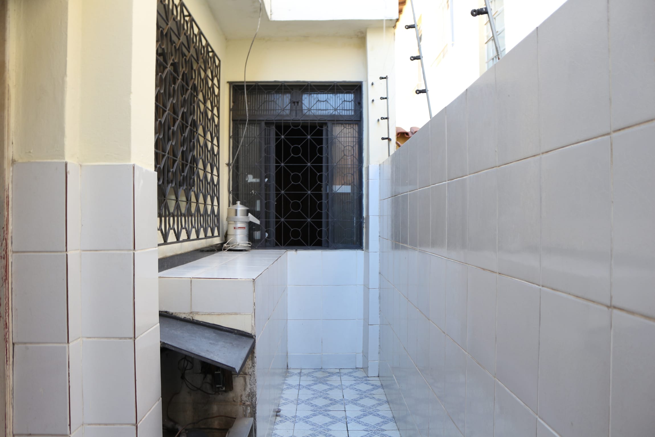 Casa à venda de 4 quartos, 4 vagas, 4 banhos, com 210 metros de área construída, Caiçara-Adelaide, Belo Horizonte, MG. Na melhor localização do bairro Caiçara. miniatura 14