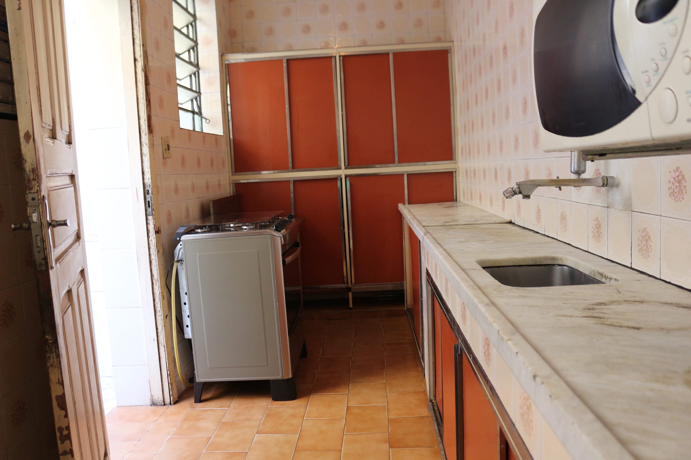 Casa à venda de 4 quartos, 4 vagas, 4 banhos, com 210 metros de área construída, Caiçara-Adelaide, Belo Horizonte, MG. Na melhor localização do bairro Caiçara. miniatura 6