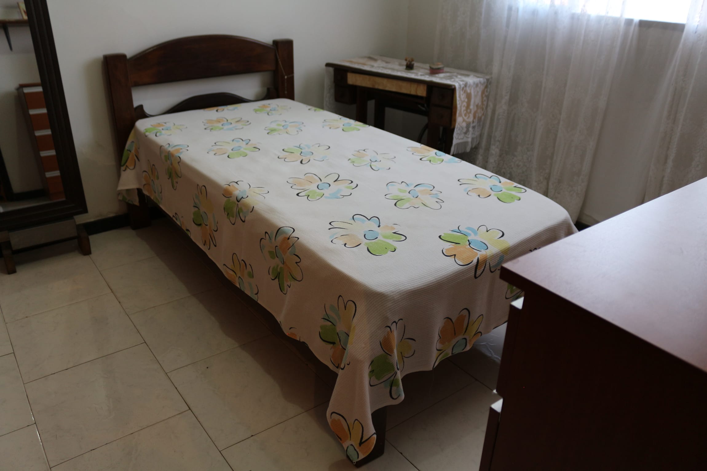 Casa à venda de 4 quartos, 4 vagas, 4 banhos, com 210 metros de área construída, Caiçara-Adelaide, Belo Horizonte, MG. Na melhor localização do bairro Caiçara. miniatura 16