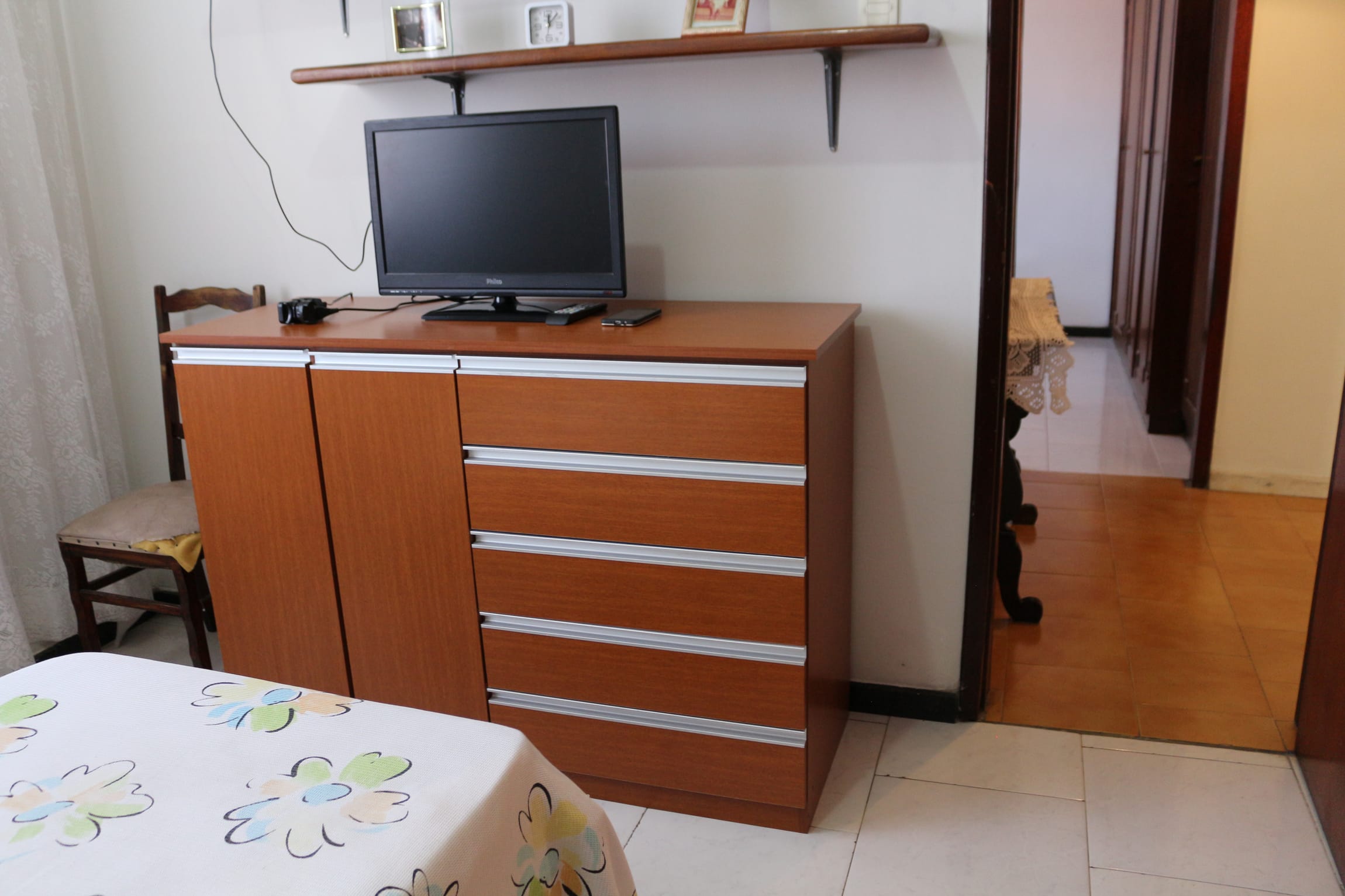 Casa à venda de 4 quartos, 4 vagas, 4 banhos, com 210 metros de área construída, Caiçara-Adelaide, Belo Horizonte, MG. Na melhor localização do bairro Caiçara. miniatura 13