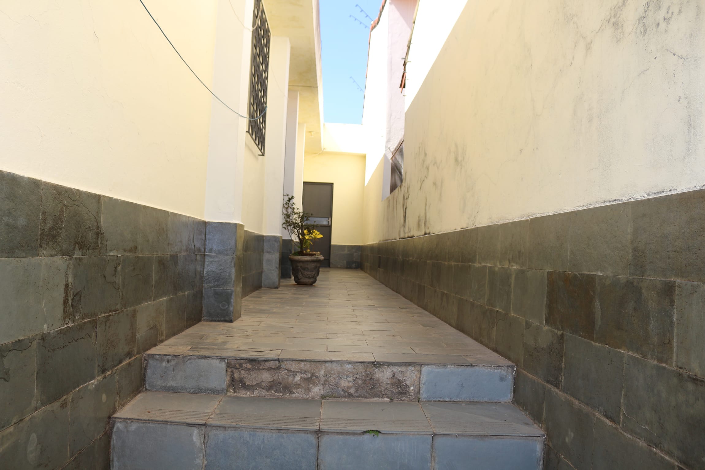Casa à venda de 4 quartos, 4 vagas, 4 banhos, com 210 metros de área construída, Caiçara-Adelaide, Belo Horizonte, MG. Na melhor localização do bairro Caiçara. miniatura 25