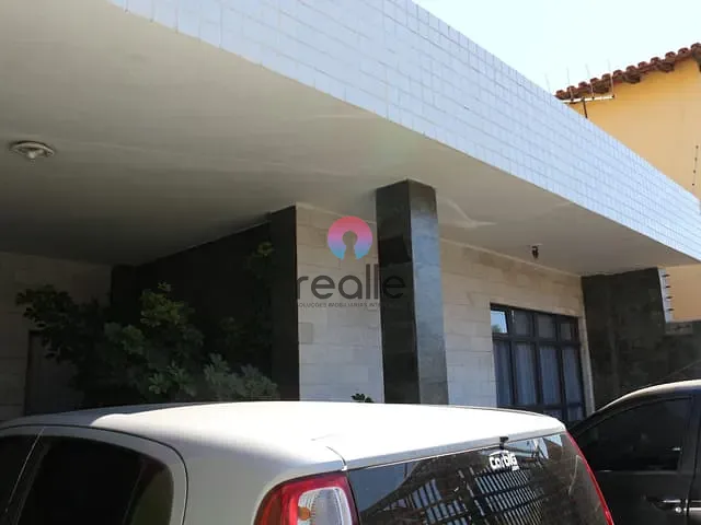Casa com 400m² 4 quartos e 3 banheiros, à venda, no bairro Caiçara-Adelaide em Belo Horizonte