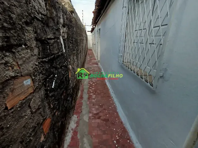 Casa com 122m² 2 quartos e 1 banheiro, à venda, no bairro Centro em Teresina