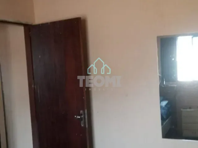 Casa com 282m² 2 quartos e 2 banheiros, à venda, no bairro Residencial Santa Izabel em Taubaté