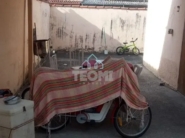 Casa com 282m² 2 quartos e 2 banheiros, à venda, no bairro Residencial Santa Izabel em Taubaté