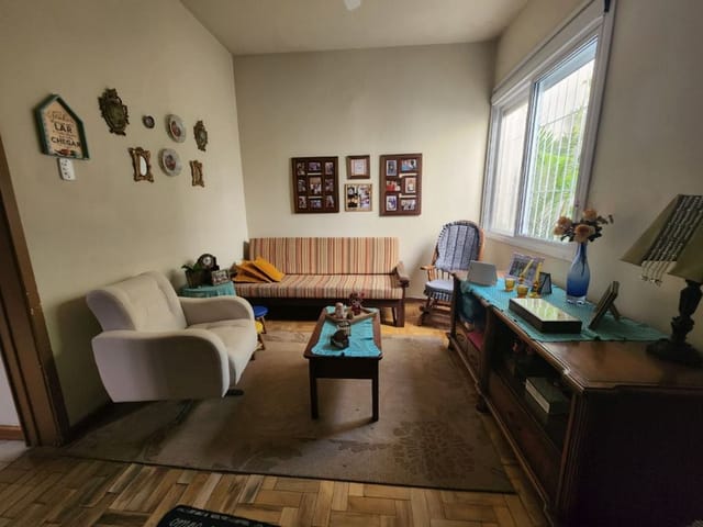 Casa com 245m² 3 quartos e 3 banheiros, à venda, no bairro Centro em Pelotas