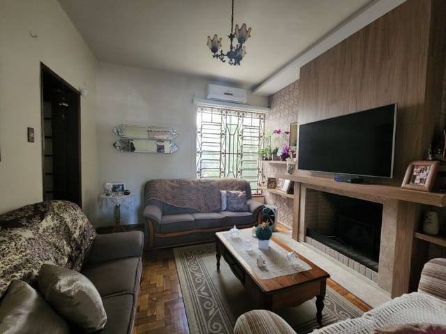 Casa com 245m² 3 quartos e 3 banheiros, à venda, no bairro Centro em Pelotas