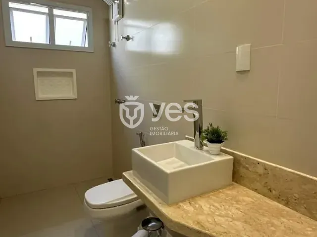 Casa 3 quartos e 3 banheiros, à venda, no bairro Centro em Araxá