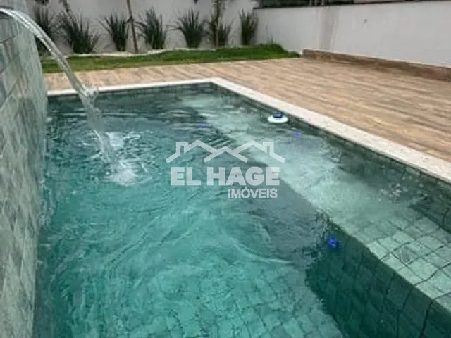 Casa com 250m² 3 quartos e 4 banheiros, à venda, no bairro Loteamento Salvador Costa Marques em Cuiabá