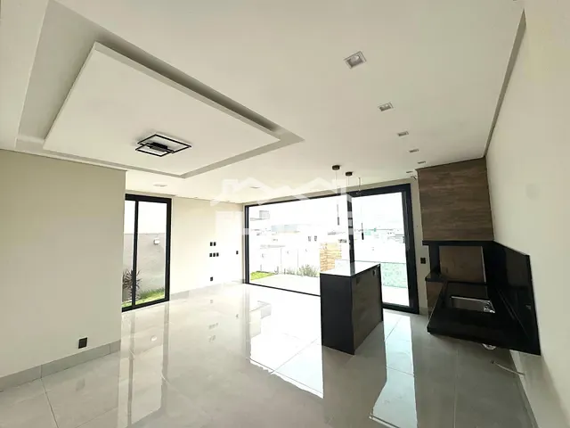 Casa com 250m² 3 quartos e 4 banheiros, à venda, no bairro Loteamento Salvador Costa Marques em Cuiabá
