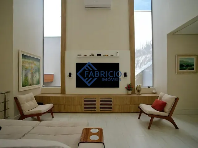 Casa com 420m² 4 quartos e 6 banheiros, à venda, no bairro Bosque em Vinhedo
