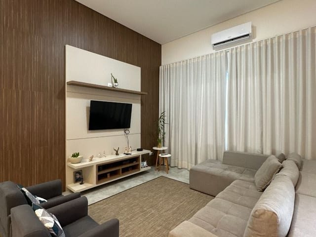 Casa com 465m² 3 quartos e 2 banheiros, à venda, no bairro Fazenda Santa Lúcia em Americana