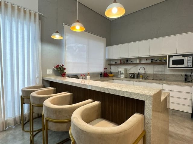 Casa com 465m² 3 quartos e 2 banheiros, à venda, no bairro Fazenda Santa Lúcia em Americana