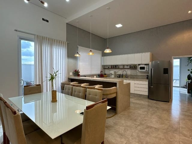 Casa com 465m² 3 quartos e 2 banheiros, à venda, no bairro Fazenda Santa Lúcia em Americana