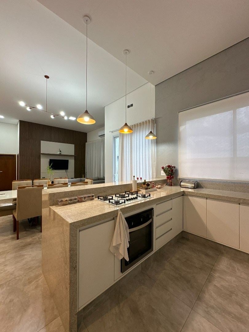 Casa, 3 quartos, 232 m² - Foto 3