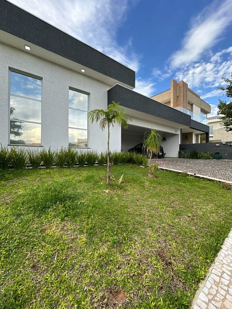 Casa, 3 quartos, 232 m² - Foto 1