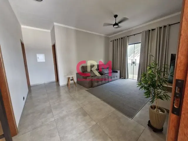 Casa com 360m² 2 quartos e 3 banheiros, à venda, no bairro Parque Residencial Laranjeiras IV em Taquaritinga