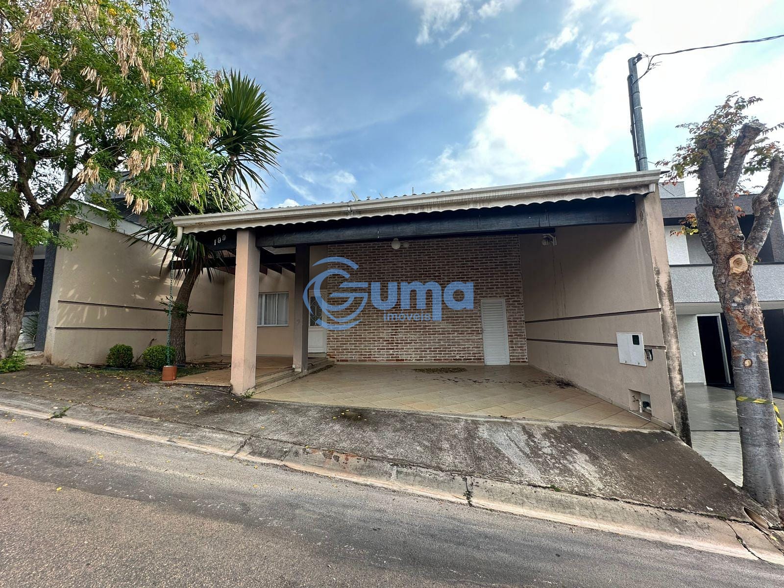 Casa, 3 quartos, 203 m² - Foto 1