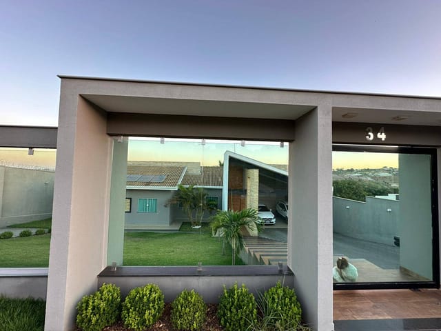 Foto do Casa - Imóvel de alto padrão, com arquitetura ultra moderna, em localização privilegiada na Condomínio Residencial Costa do Sol em Rolândia. | Imobiliária Casa Grande - Rolândia