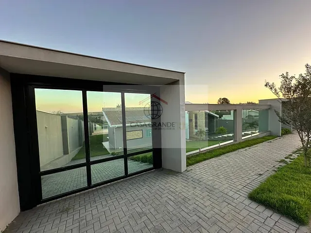 Casa 2 quartos e 3 banheiros, à venda, no bairro Condomínio Costa do Sol em Rolândia