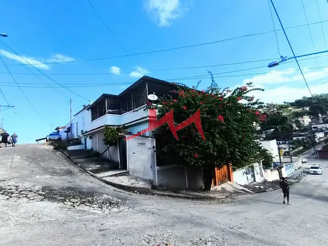 Casa com 180m² 3 quartos e 1 banheiro, à venda, no bairro Colubande em São Gonçalo