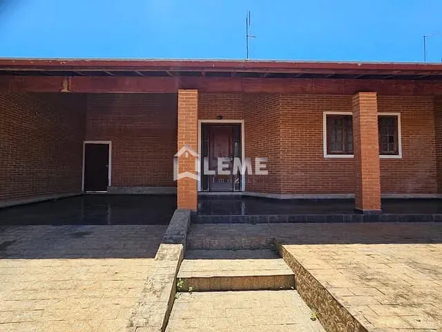 Casa com 300m² 3 quartos e 3 banheiros, à venda, no bairro Jardim Santa Maria em Mococa