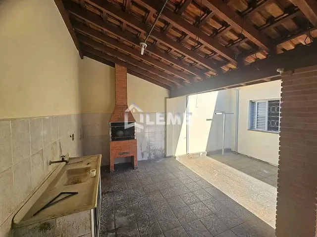 Casa com 300m² 3 quartos e 3 banheiros, à venda, no bairro Jardim Santa Maria em Mococa