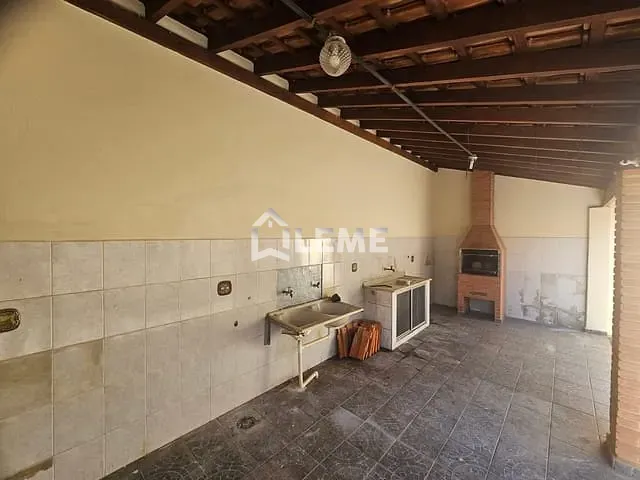 Casa com 300m² 3 quartos e 3 banheiros, à venda, no bairro Jardim Santa Maria em Mococa