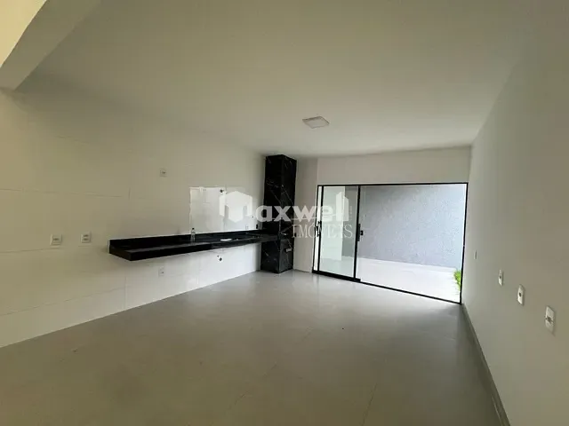 Casa com 219m² 3 quartos e 2 banheiros, à venda, no bairro Jardim Buriti Sereno em Aparecida de Goiânia