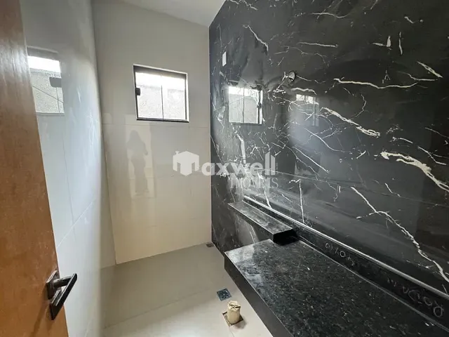 Casa com 219m² 3 quartos e 2 banheiros, à venda, no bairro Jardim Buriti Sereno em Aparecida de Goiânia
