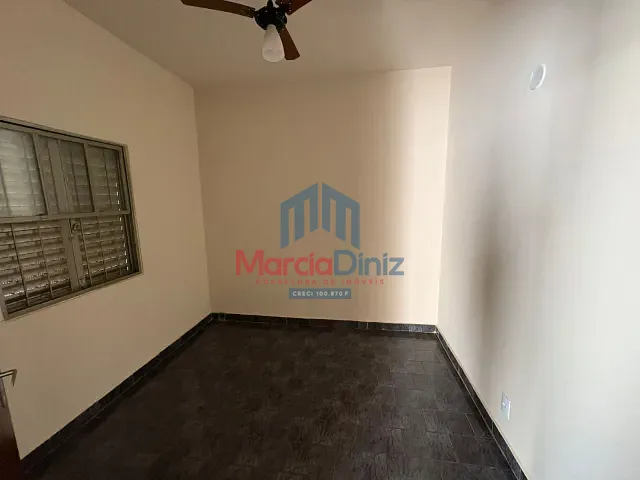 Casa com 100m² 2 quartos e 1 banheiro, para alugar, no bairro Benedito Trajano Borges em Ituverava