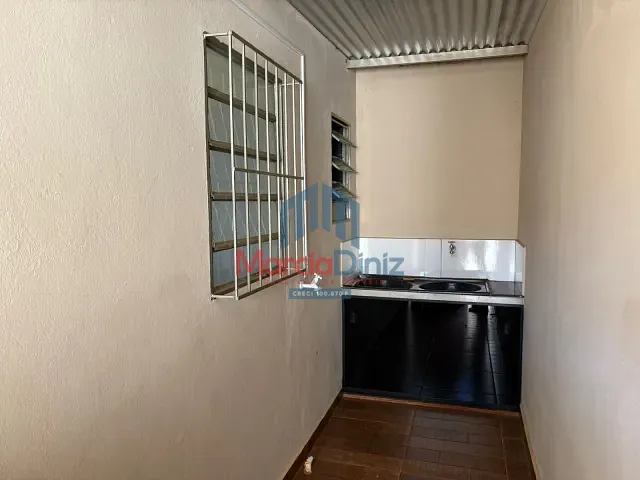 Casa com 100m² 2 quartos e 1 banheiro, para alugar, no bairro Benedito Trajano Borges em Ituverava