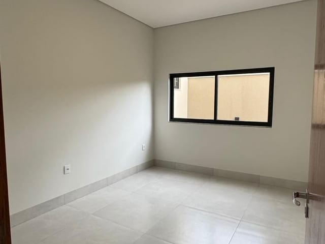 Casa com 224m² 3 quartos e 4 banheiros, à venda, no bairro Residencial Parque do Lago em Sinop