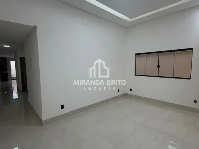 Casa 3 quartos e 2 banheiros, à venda, no bairro Vila Oliveira em Aparecida de Goiânia