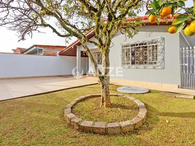 Casa com 190m² 4 quartos e 2 banheiros, à venda, no bairro Santa Cândida em Curitiba