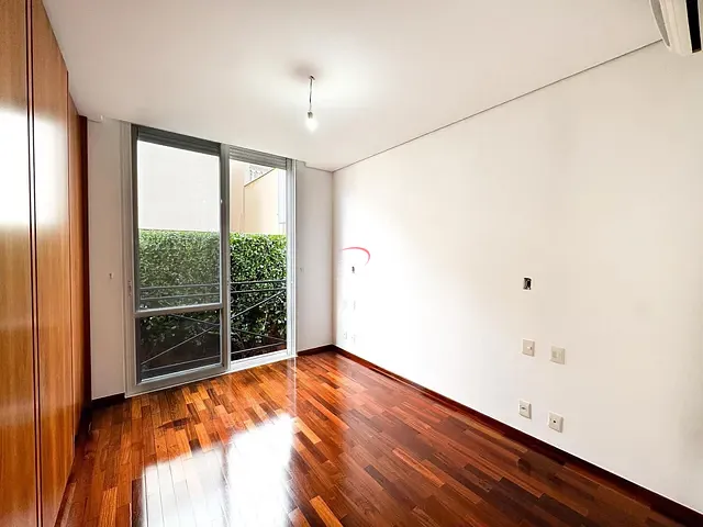 Casa com 360m² 5 quartos e 5 banheiros, à venda, no bairro Esperança em Londrina