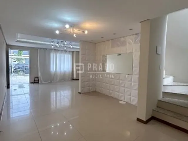 Casa com 140m² 3 quartos e 3 banheiros, à venda, no bairro Laranjal em Pelotas