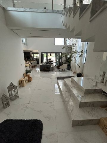 Casa com 525m² 4 quartos e 6 banheiros, à venda, no bairro Condomínio Reserva Santa Isabel I em Louveira