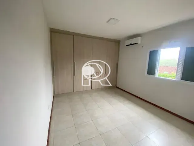 Casa 3 quartos e 1 banheiro, à venda, no bairro Jardim Brasil em Registro