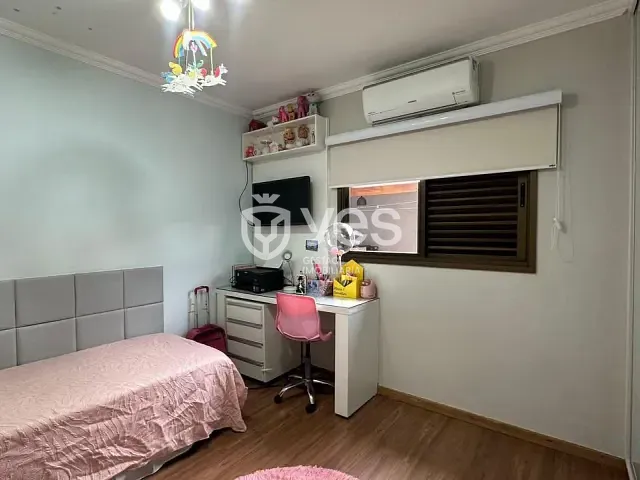 Casa 3 quartos e 2 banheiros, à venda, no bairro Centro em Araxá