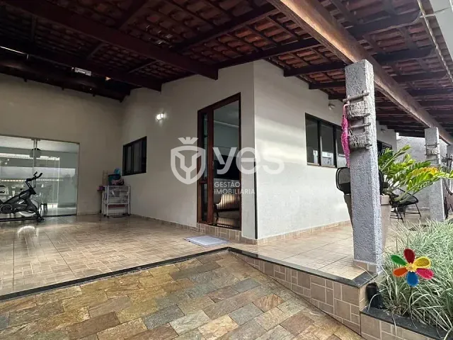 Casa 3 quartos e 2 banheiros, à venda, no bairro Centro em Araxá