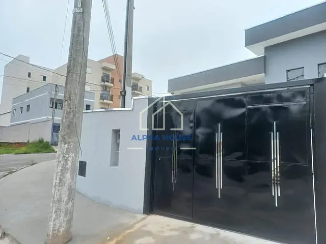 Casa com 176m² 3 quartos e 1 banheiro, à venda, no bairro Loteamento Residencial e Comercial Flamboyant em Pindamonhangaba