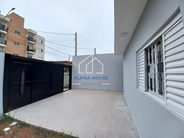 Casa com 176m² 3 quartos e 1 banheiro, à venda, no bairro Loteamento Residencial e Comercial Flamboyant em Pindamonhangaba