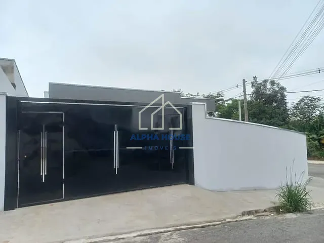 Casa com 176m² 3 quartos e 1 banheiro, à venda, no bairro Loteamento Residencial e Comercial Flamboyant em Pindamonhangaba