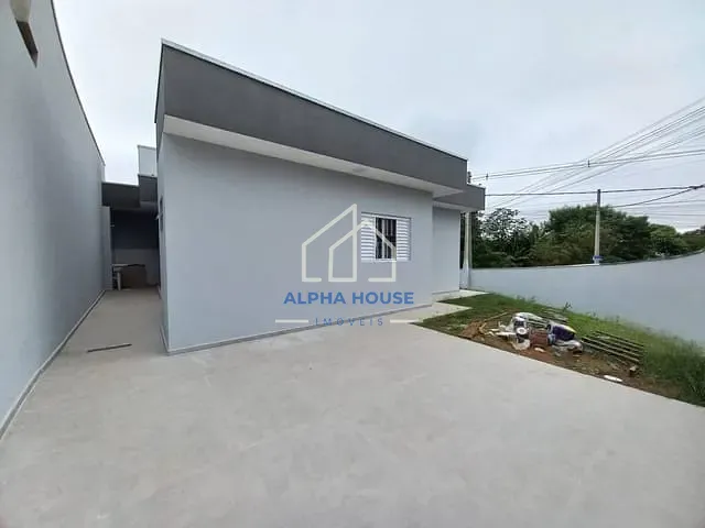 Casa com 176m² 3 quartos e 1 banheiro, à venda, no bairro Loteamento Residencial e Comercial Flamboyant em Pindamonhangaba