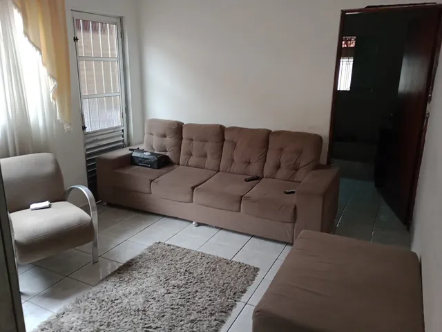 Casa 2 quartos e 2 banheiros, à venda, no bairro Vila Nova Cintra em Mogi das Cruzes