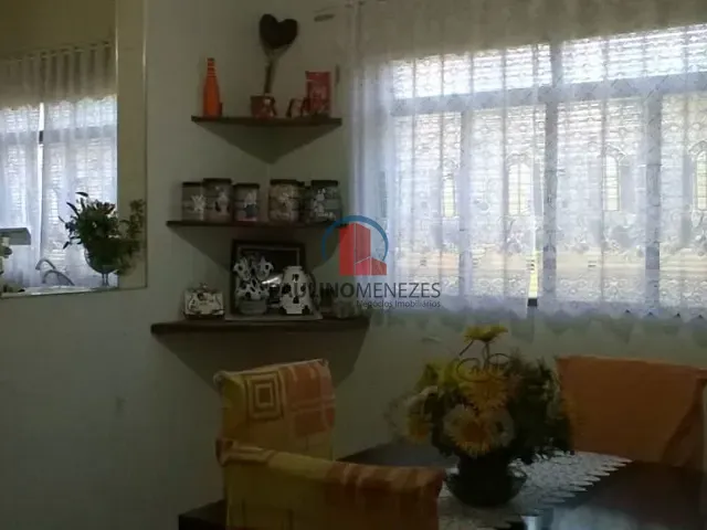 Casa com 380m² 4 quartos e 2 banheiros, à venda, no bairro Vila Santa Catarina em Americana