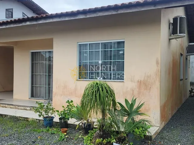 Casa com 252m² 3 quartos e 2 banheiros, à venda, no bairro Centro em São Francisco do Sul